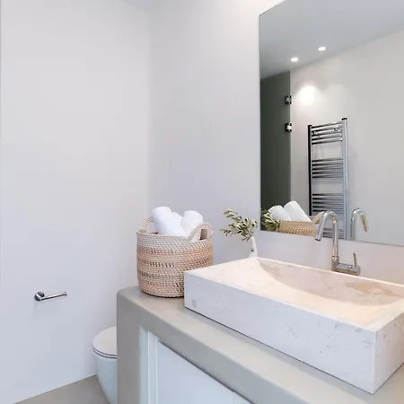 Villa Astounding Mykonos - Ligeia - 3 Bedrooms - Panoramic Views Of Beach - Kalafatis